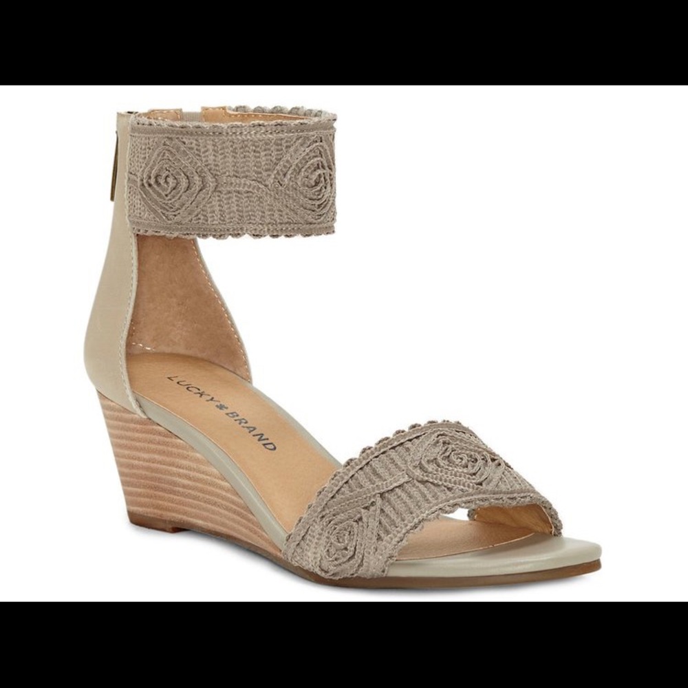 Lucky Brand Joshelle Wedge Sandals - Roasted Cashew (size 7.5)